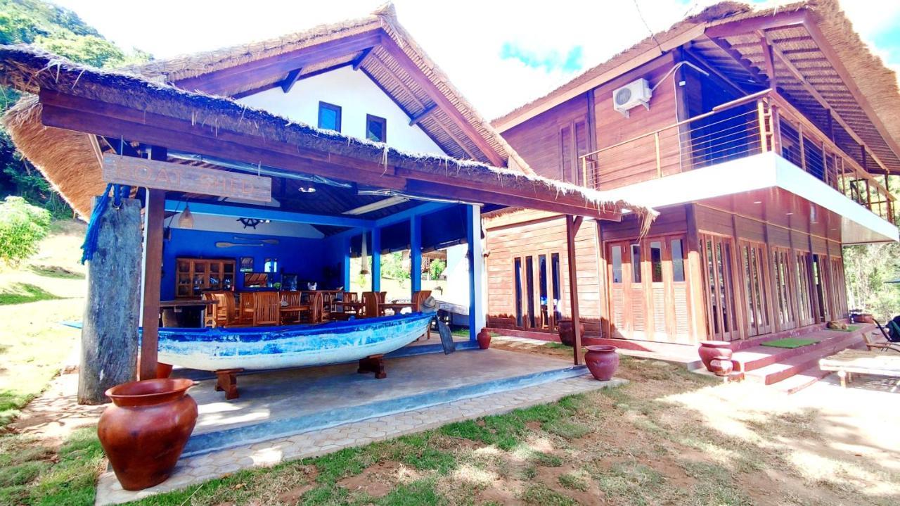 Khabita Beach Resort Lembar  외부 사진