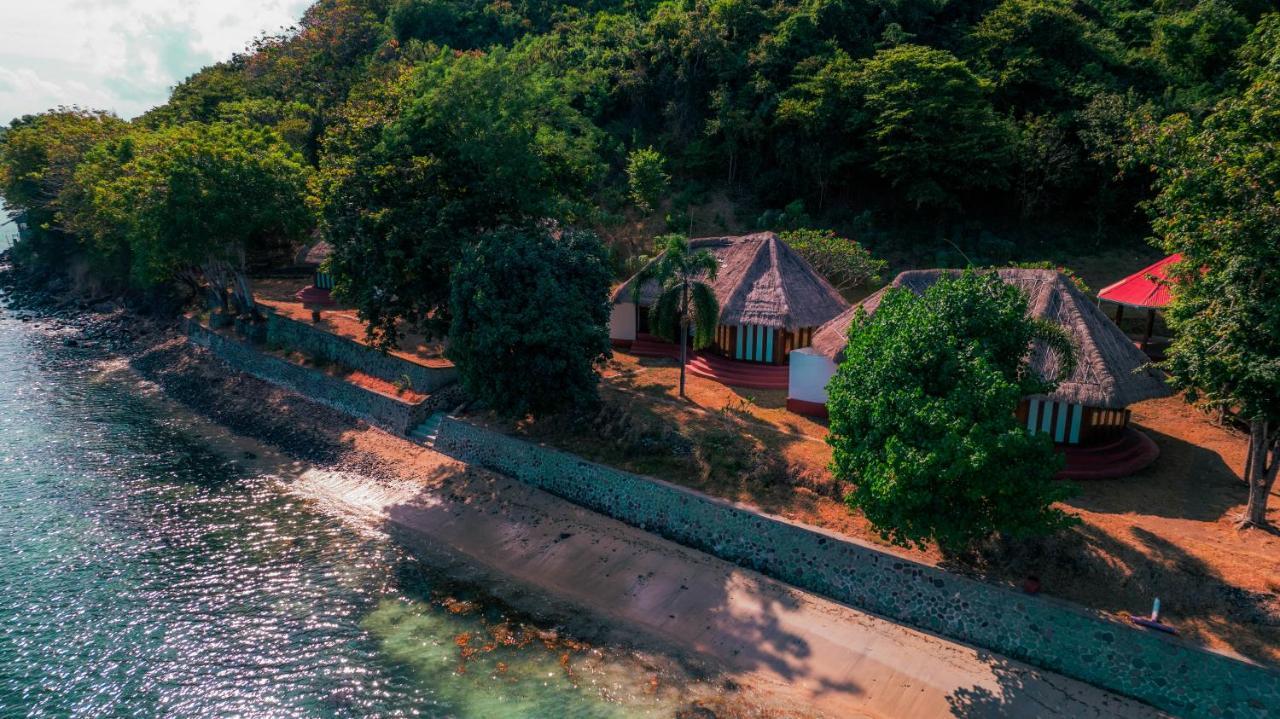 Khabita Beach Resort Lembar  외부 사진