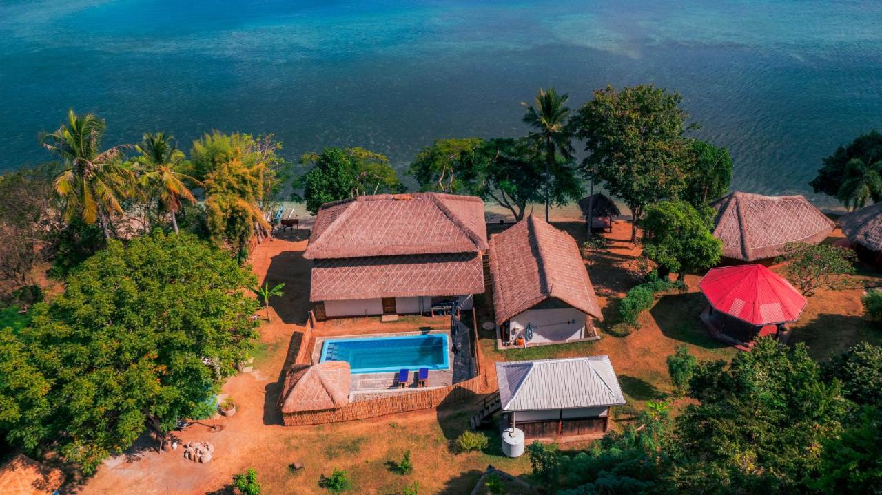 Khabita Beach Resort Lembar  외부 사진