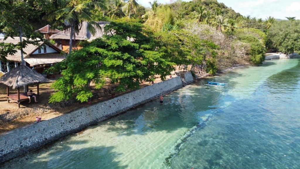 Khabita Beach Resort Lembar  외부 사진