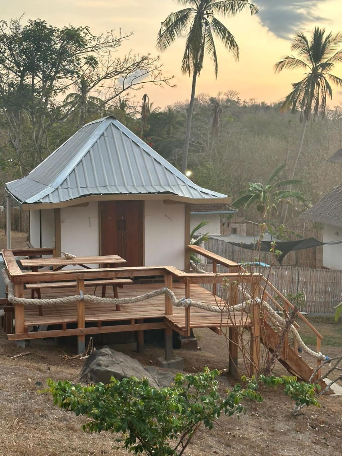 Khabita Beach Resort Lembar  외부 사진
